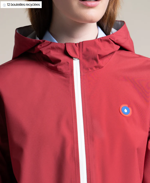 Thumbnail: Flotte Amelot Couleur Long Raincoat in Cerise Red
