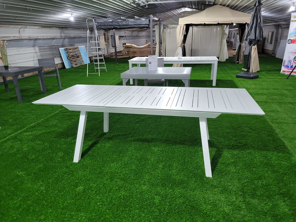 תמונה ממוזערת: שולחן אוכל לגינה דגם "אלכסון" 172*100, נפתח ל-2.43 מטר, 100% אלומיניום