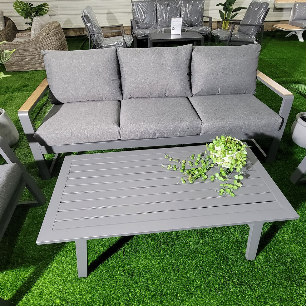 תמונה ממוזערת: סרדיניה ו פינת ישיבה תלת לגינה מאלומיניום בשילוב ידיות במראה עץ