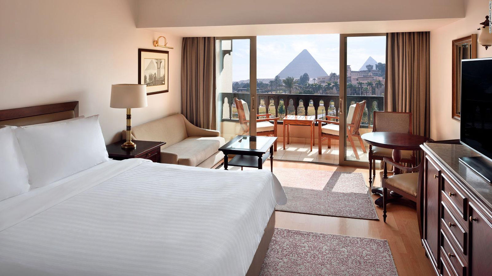 190611104751-egypt-vintage-hotels---mena-house-deluxe-pyramids-view-room--photo-courtesy-m