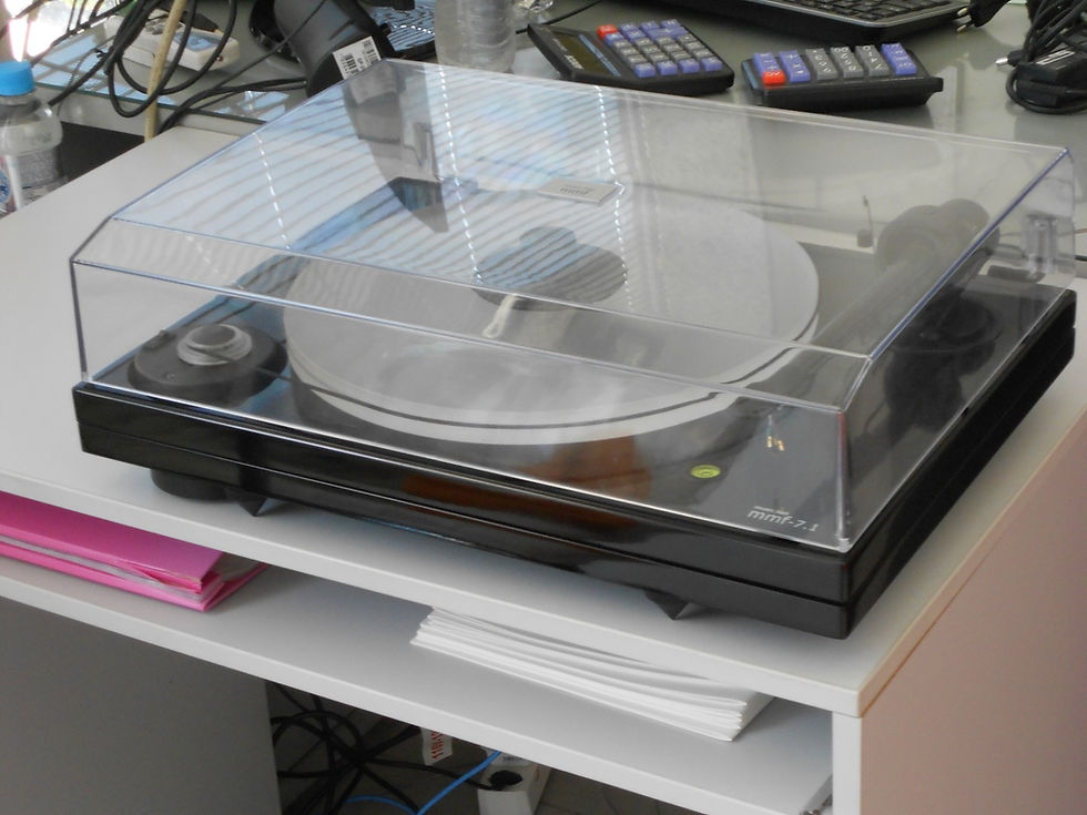 Miniatura: Toca discos MUSIC HALL MMF 7.1