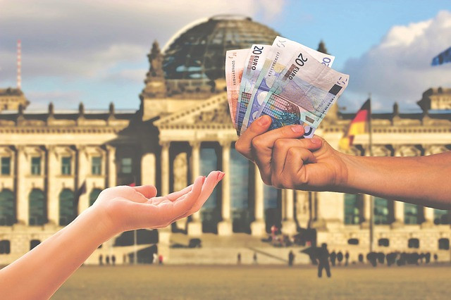 Sozialleistungen, Umverteilung, Staatsausgaben
