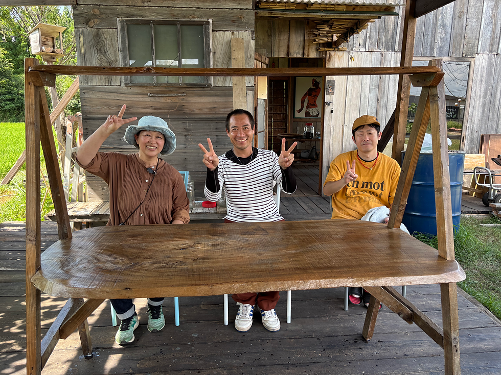 7/18ダイニングテーブルと椅子３脚