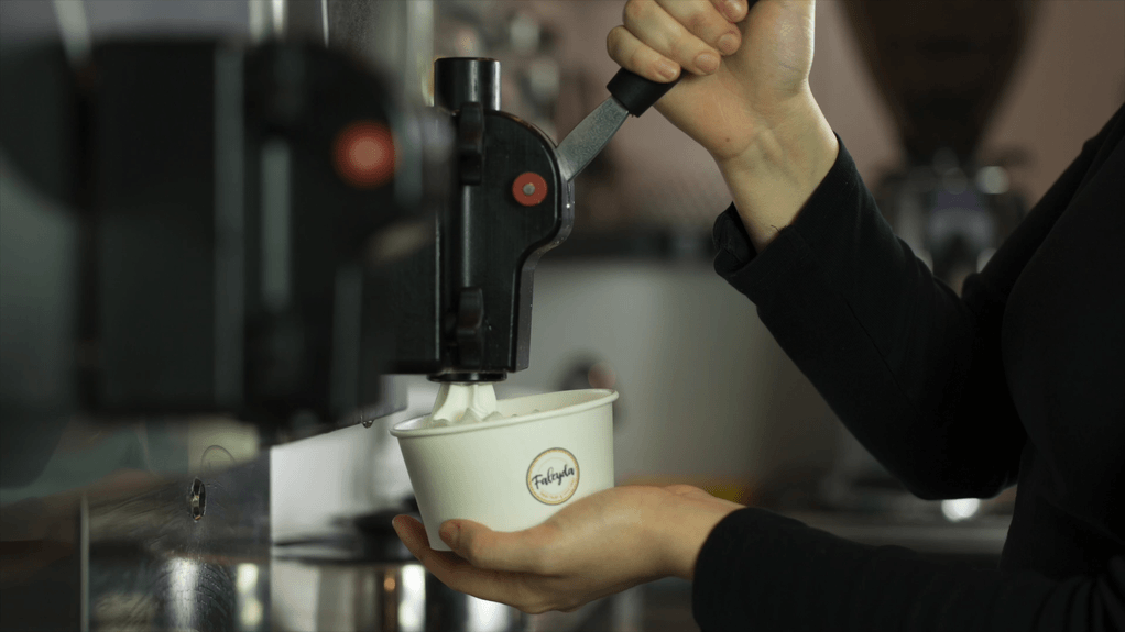 Frozen Yogurt Machine.gif