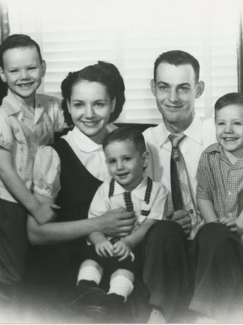 Family photo of young Bob Para, his mother, brothers, and abusive father, portraying a complex and difficult family dynamic during his early years.