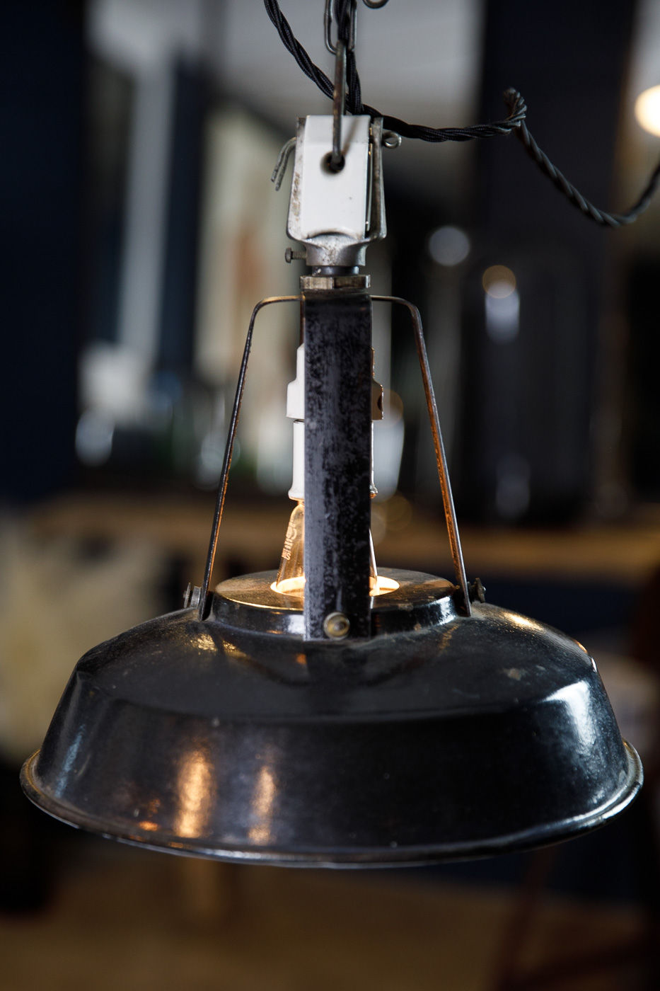 Mazda Bauhaus-Lampen in schwarz