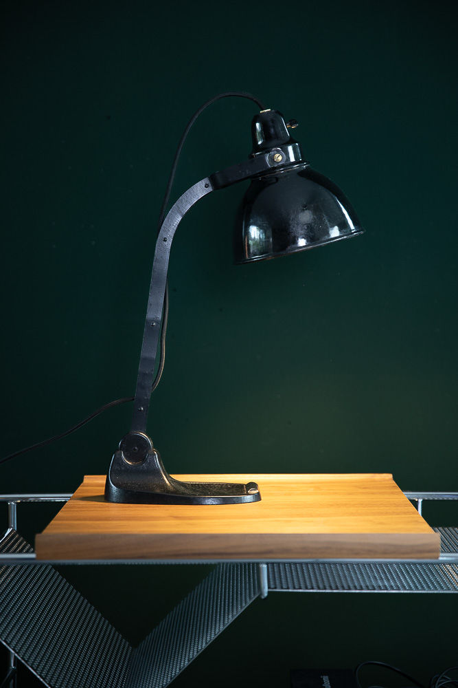 4726001 Bauhauslampe schwarz_1