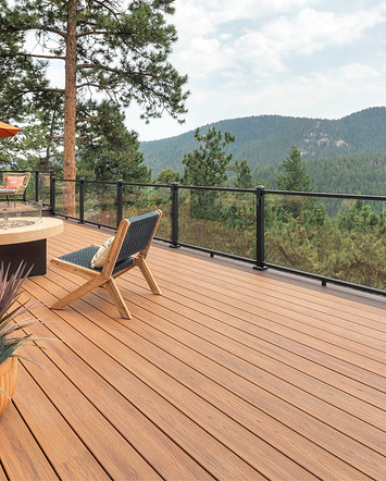 trn-colorado-008-tt-sig-glass-railing-chair-mountains.jpg