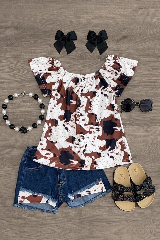 Thumbnail: Young Leopard Baby Girl Clothing Set
