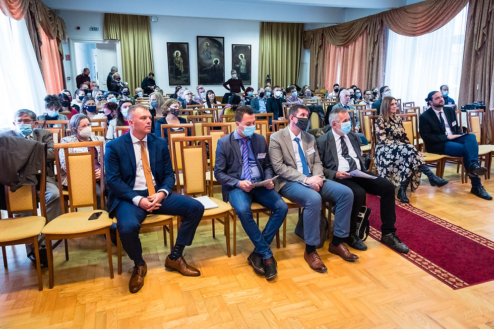 Résztvevők a 25. Apáczai-napok Tudományos Konferencia nyitóünnepségén 2021-ben. (Fotó: Májer Csaba József)