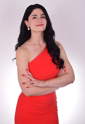 melek özdemir.jpg
