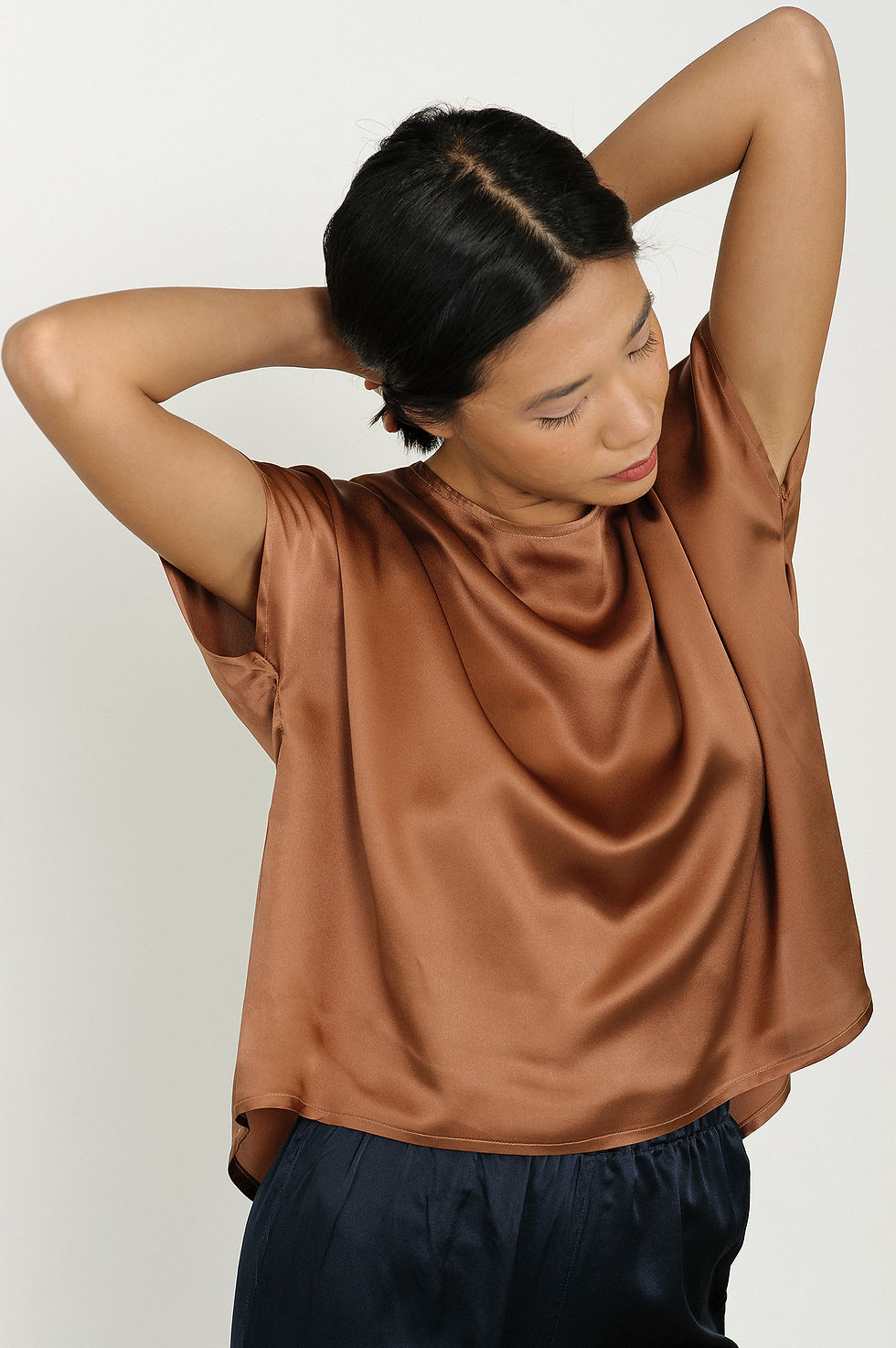 Thumbnail: LILA TEE