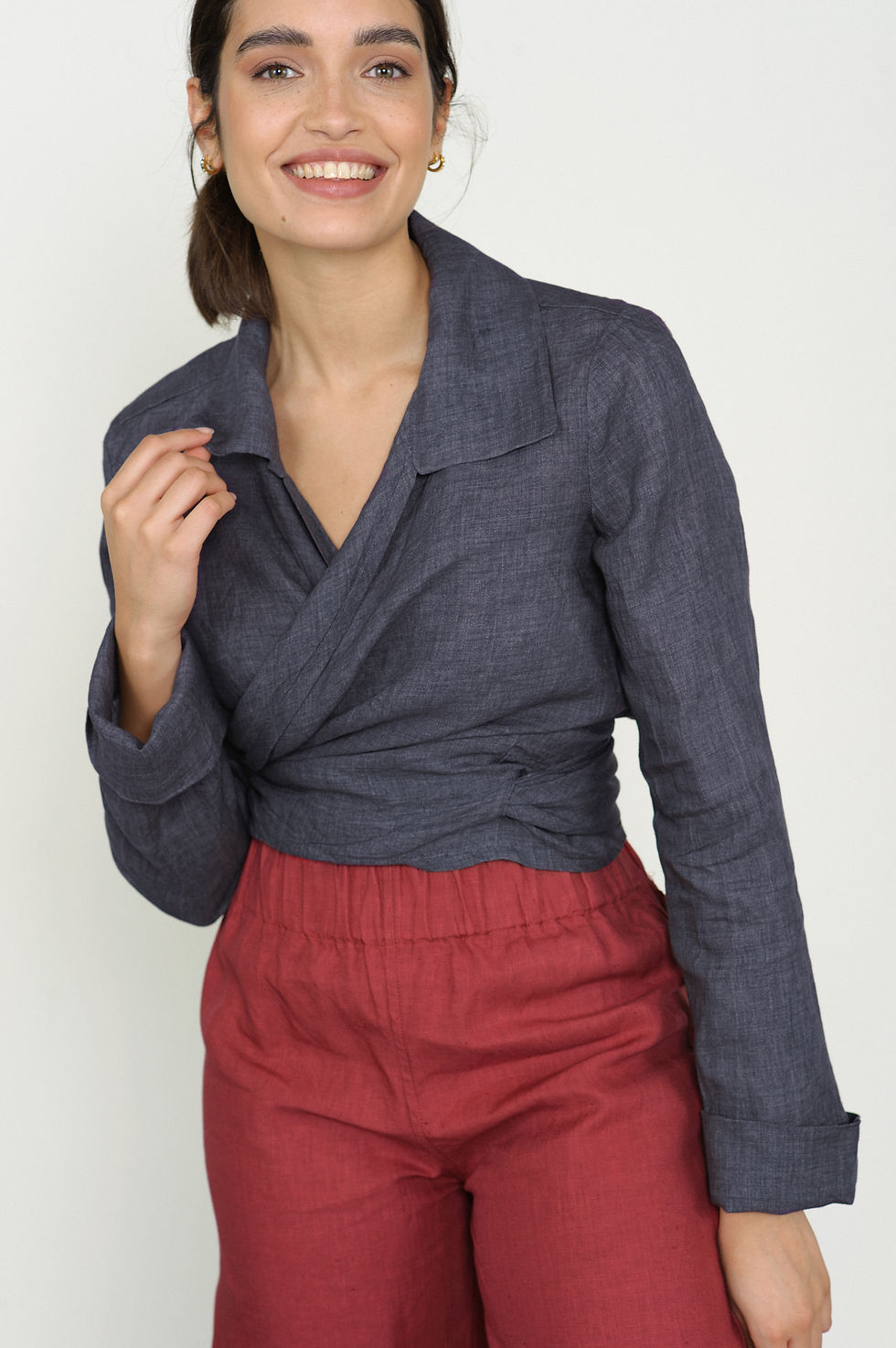 Thumbnail: 04-alloa-casale-product-shirt-n1-lightweight-linen-grey