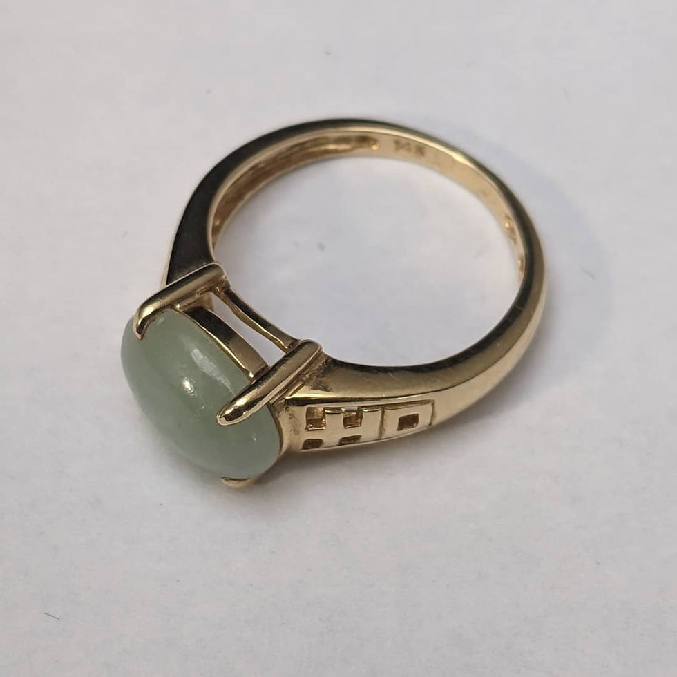 Thumbnail: 14k Yellow Gold Green Jade Ring