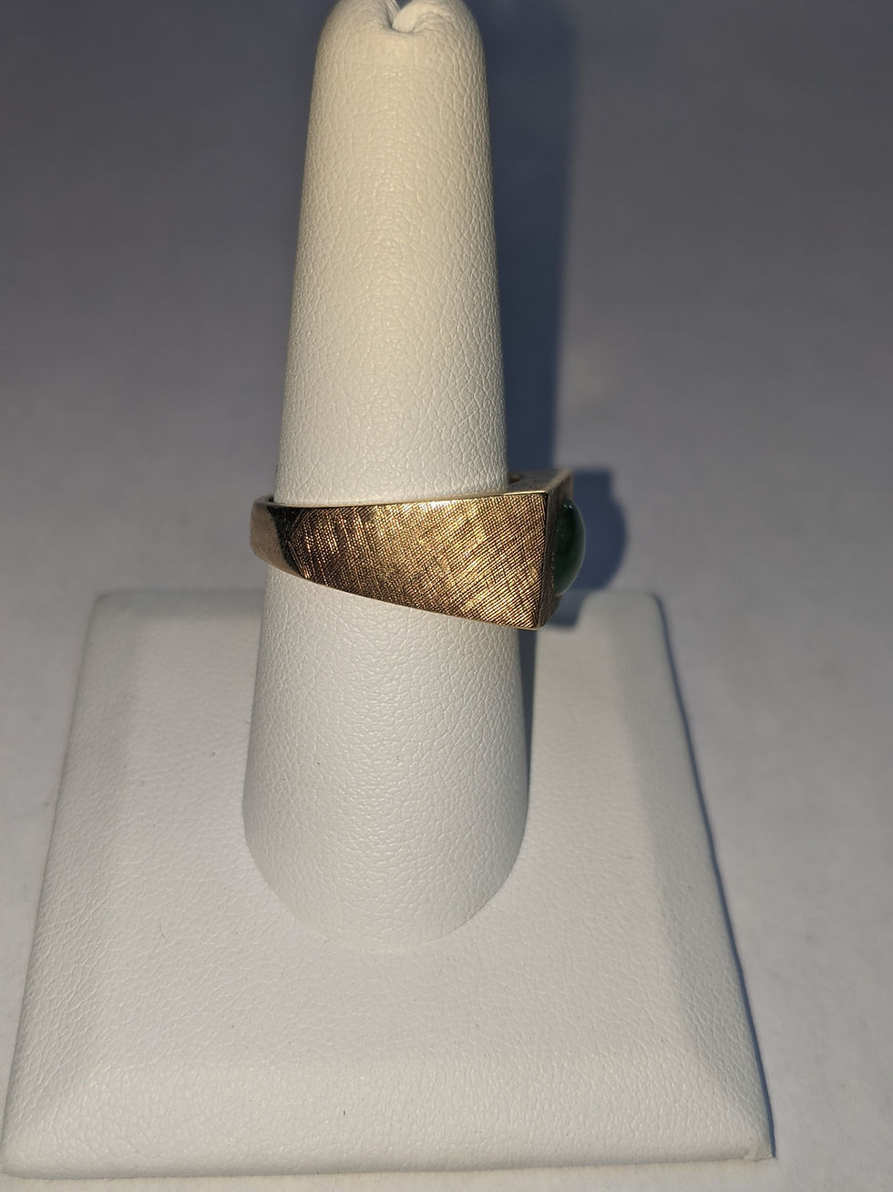Thumbnail: Jade/14k Yellow Gold Ring (Light Green)