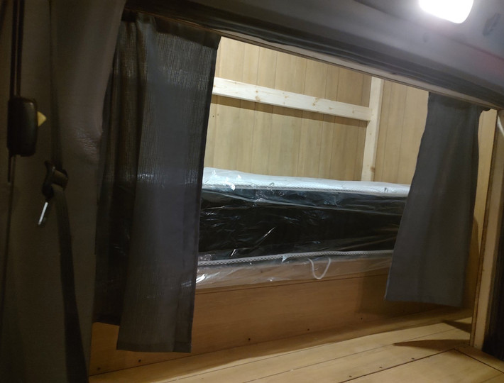 Box Trucks Sleepers Illinois Custom Sleeper Conversion 8 Graham Dr