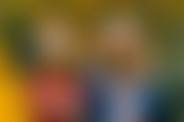 Sunflowers, Scraped Knees, and Sweet Memories: Summer Flower Minis at Harvest Lane 🌻