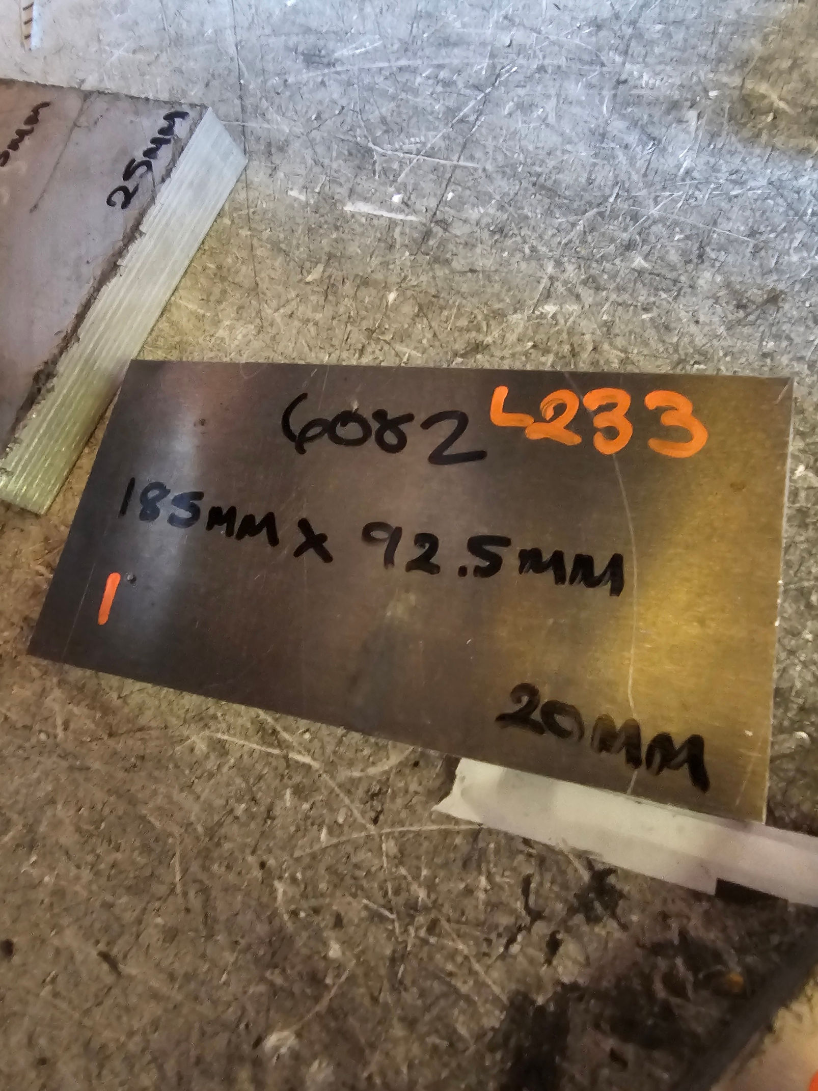 6082 Aluminium bar 185mm x 92.5mm