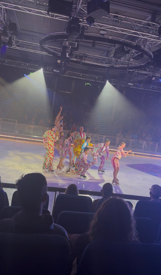 ice show group image