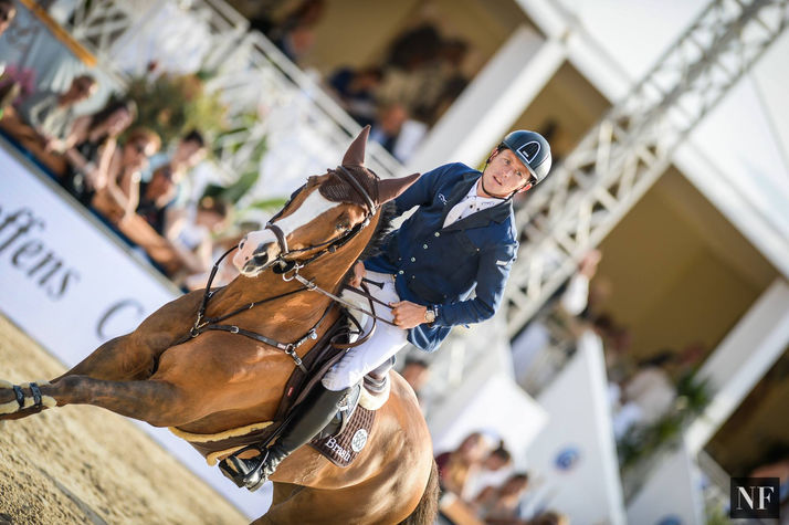 JUMPING : Scott rayonne sur la croisette des Anglais.