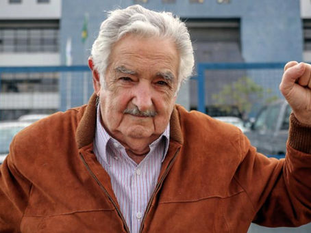 Jornada do escritor.  Processo de escrita. Aprendiza de escritor. Pepe Mujica. Meu primeiro romance.