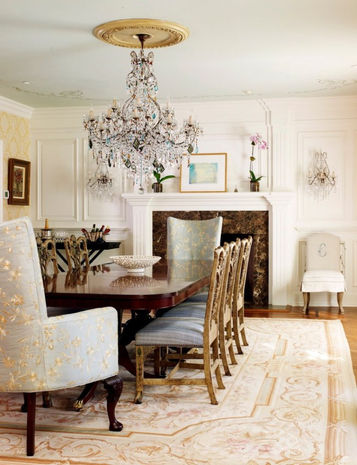 How Ceiling Medallions And Crown Moulding Can Transform Your Home