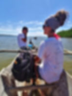 Arrivo a Lokobè in piroga