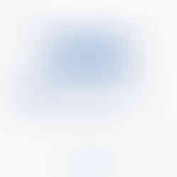 Equipamento industrial com partes móveis e sistema pressurizado em ambiente fabril, relacionado à inspeção industrial e conformidade com NR-12 e NR-13.