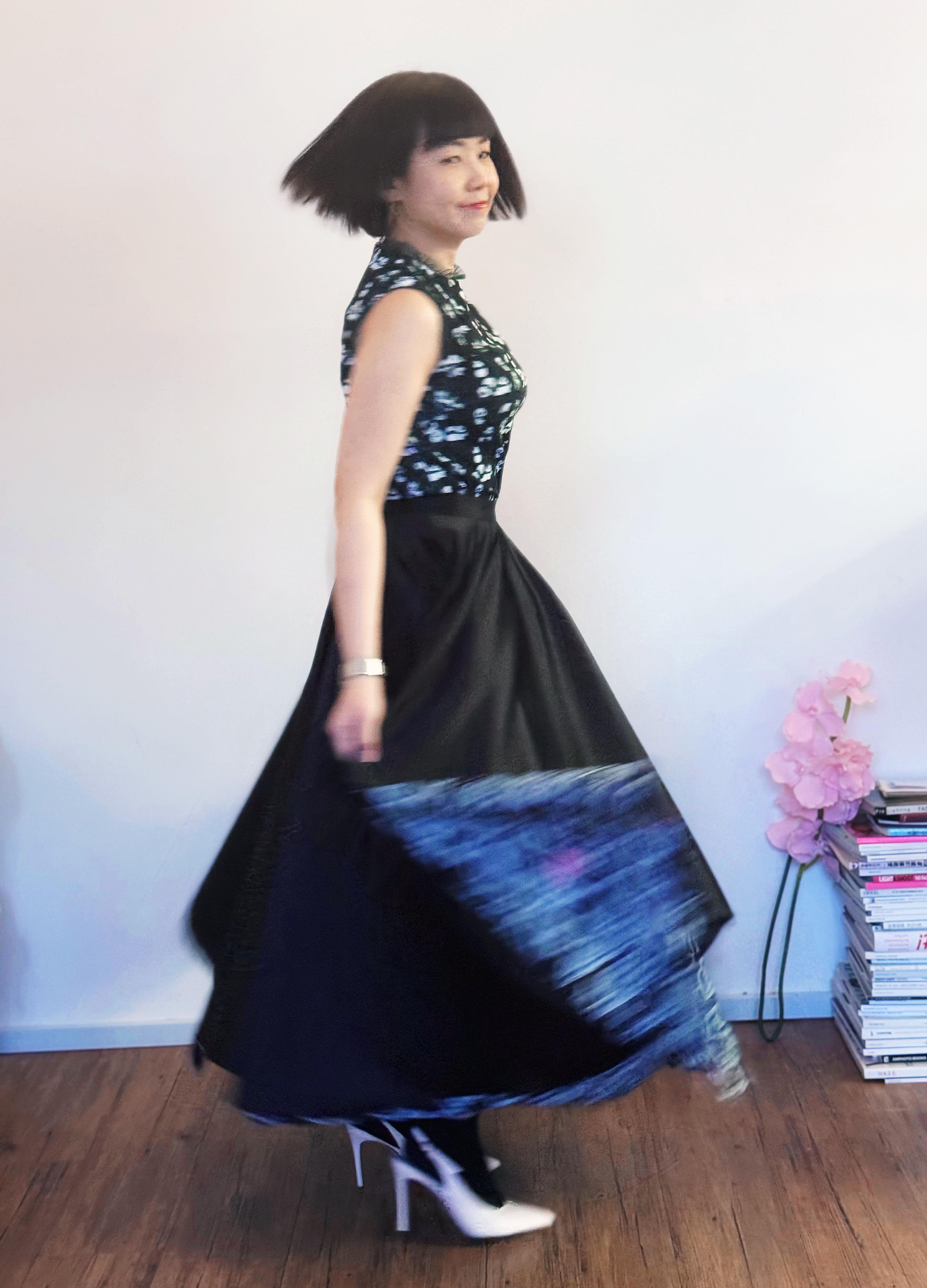 Dancing on Cloud 9 Full Skirt in Glossy Black Hitam