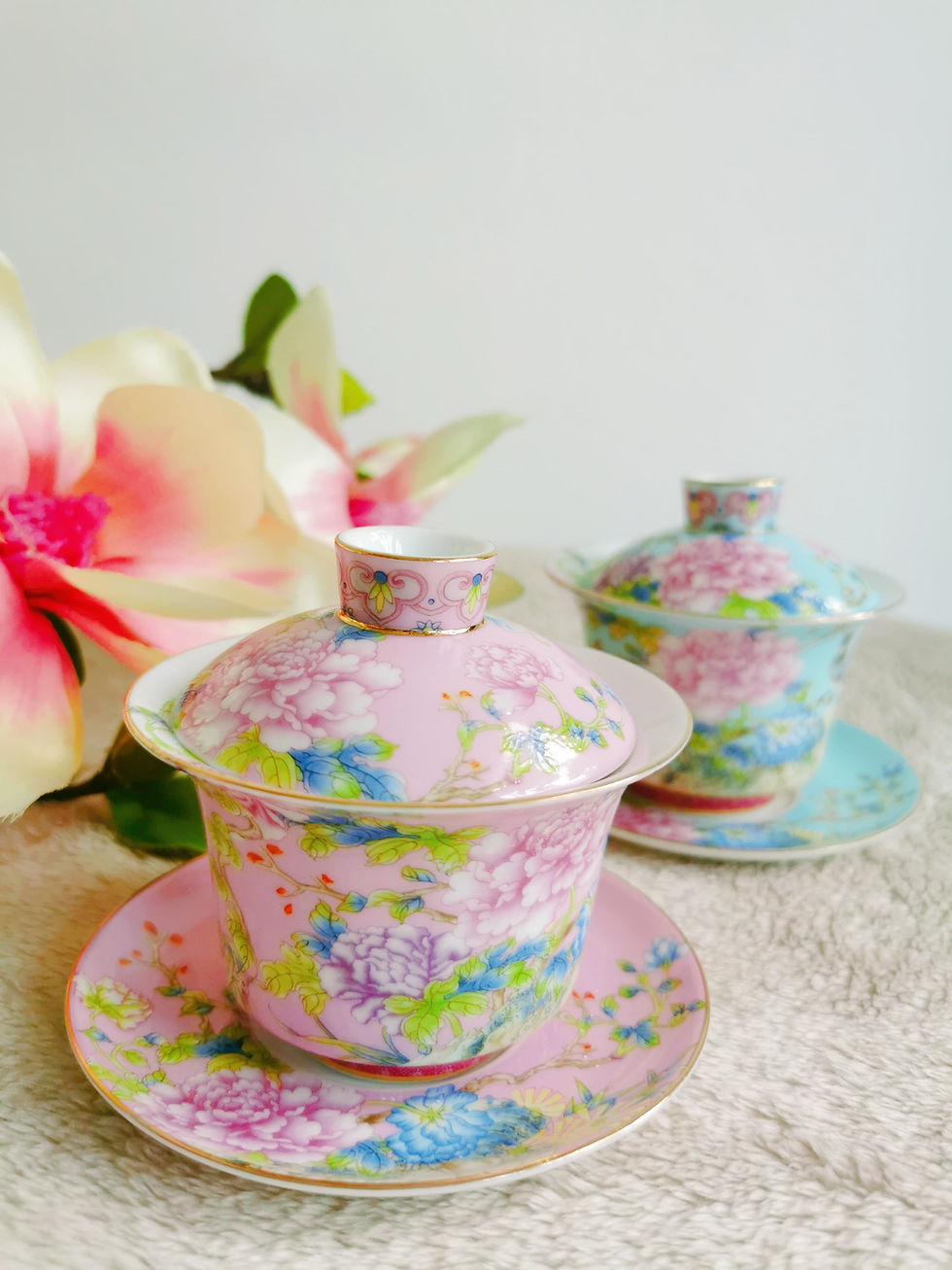 Thumbnail: Exquisite Painted Enamels (Falangcai) pair of teacups