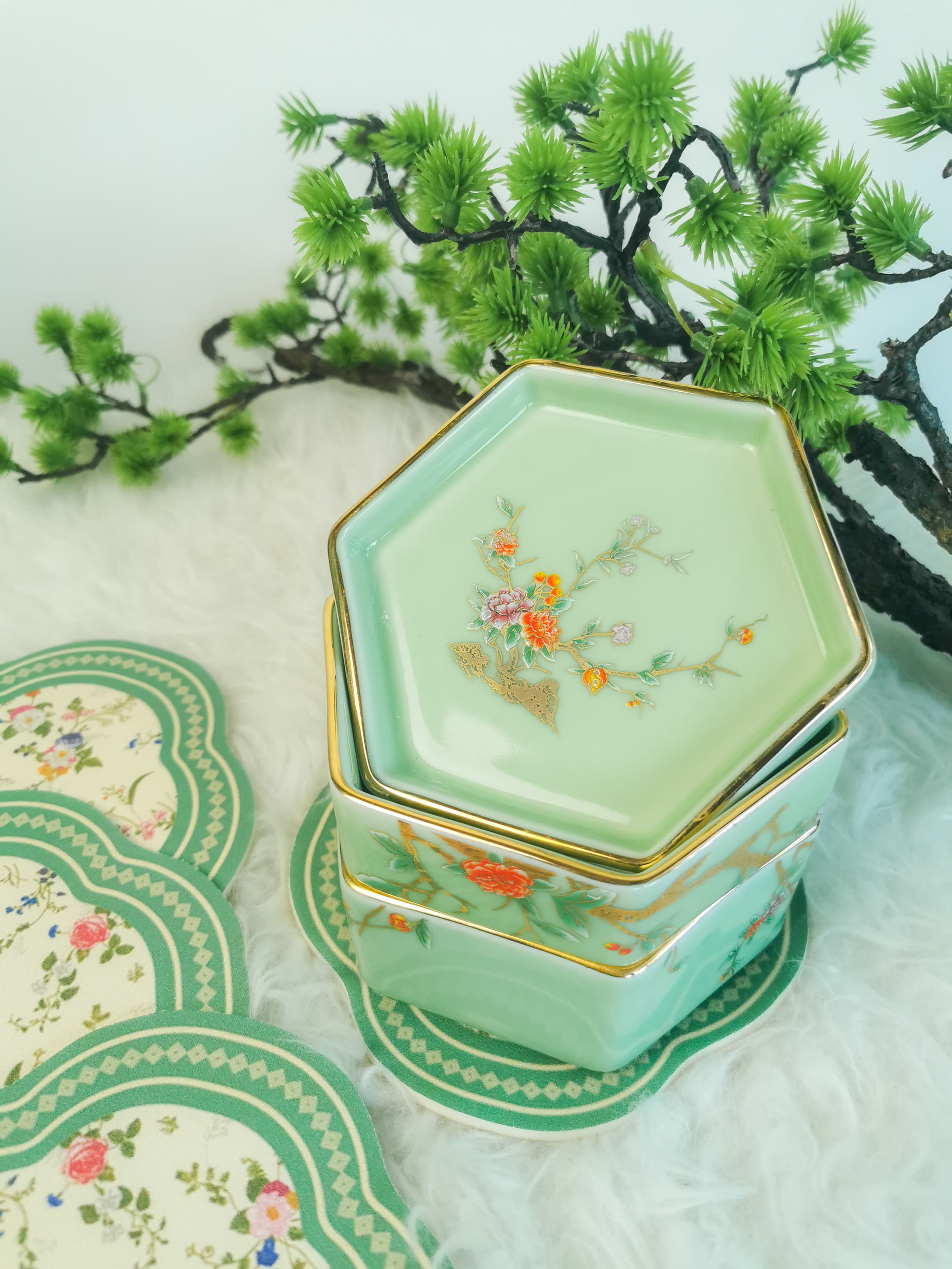 Snacks Porcelain Container in Jade Green