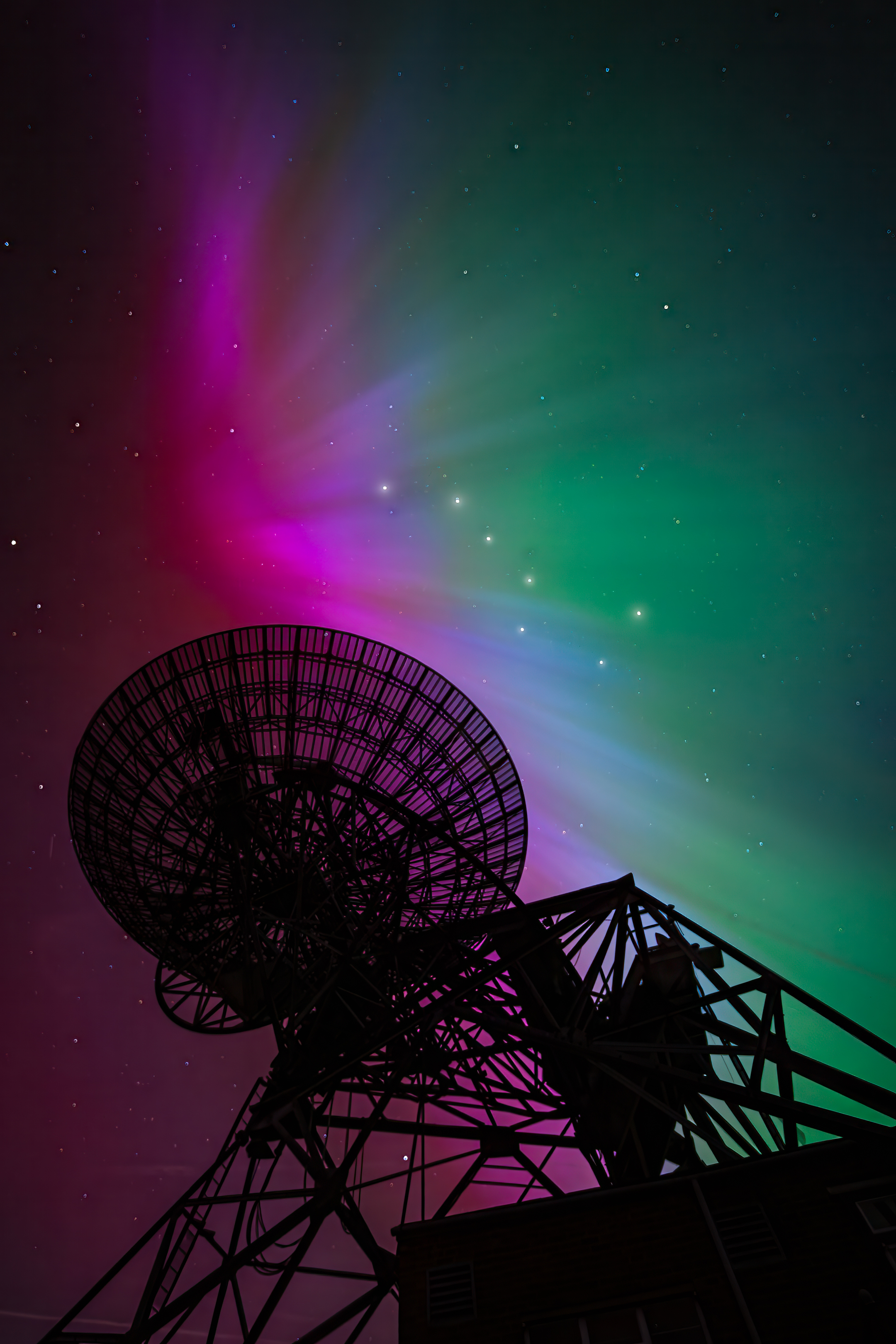 Radiant Waves ,MRAO - Mullard Radio Astronomy Observatory, Cambridge, England, Sony Alpha, Sony Alpha 7 III, Sony FE 14mm F1.8 G Master, Landscape, Landscape Photograhy, Night, Night Photography, Astro, Astro Photography, Northen Lights, Aurora Borealis, Aurora, Northen Lights Photography, Aurora Borealis Photography, Aurora Photography