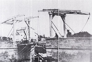 Van_gogh_bruecke_1902_edited.jpg