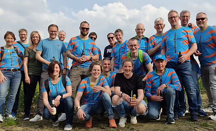 Gruppenfoto Eiskeller.jpg