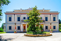 Mon Repos palace.webp