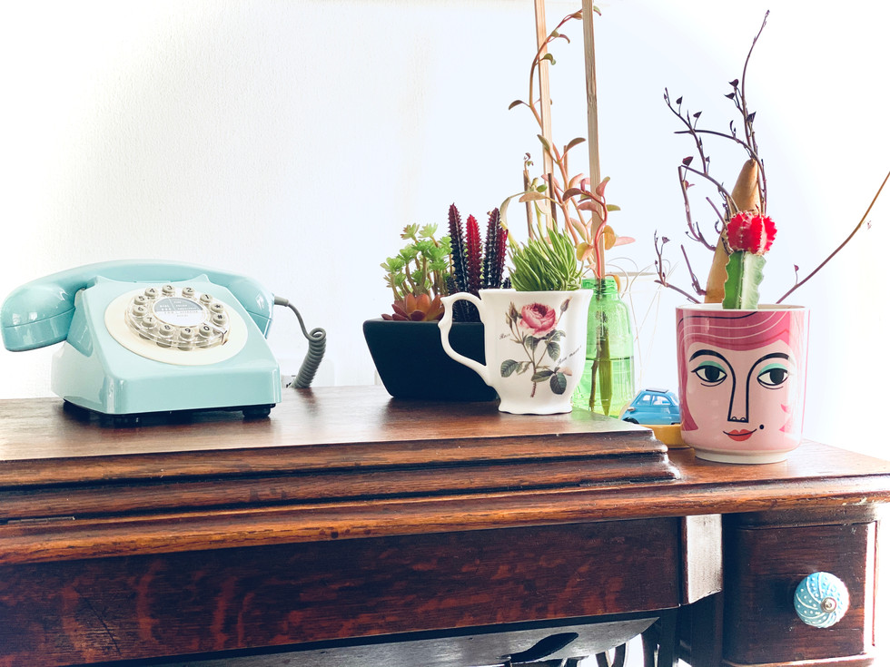 ספל עם דמויות אנשים