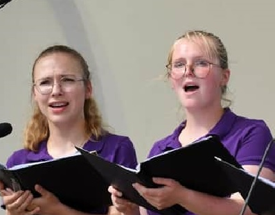 Fran and Tamsin 2.png