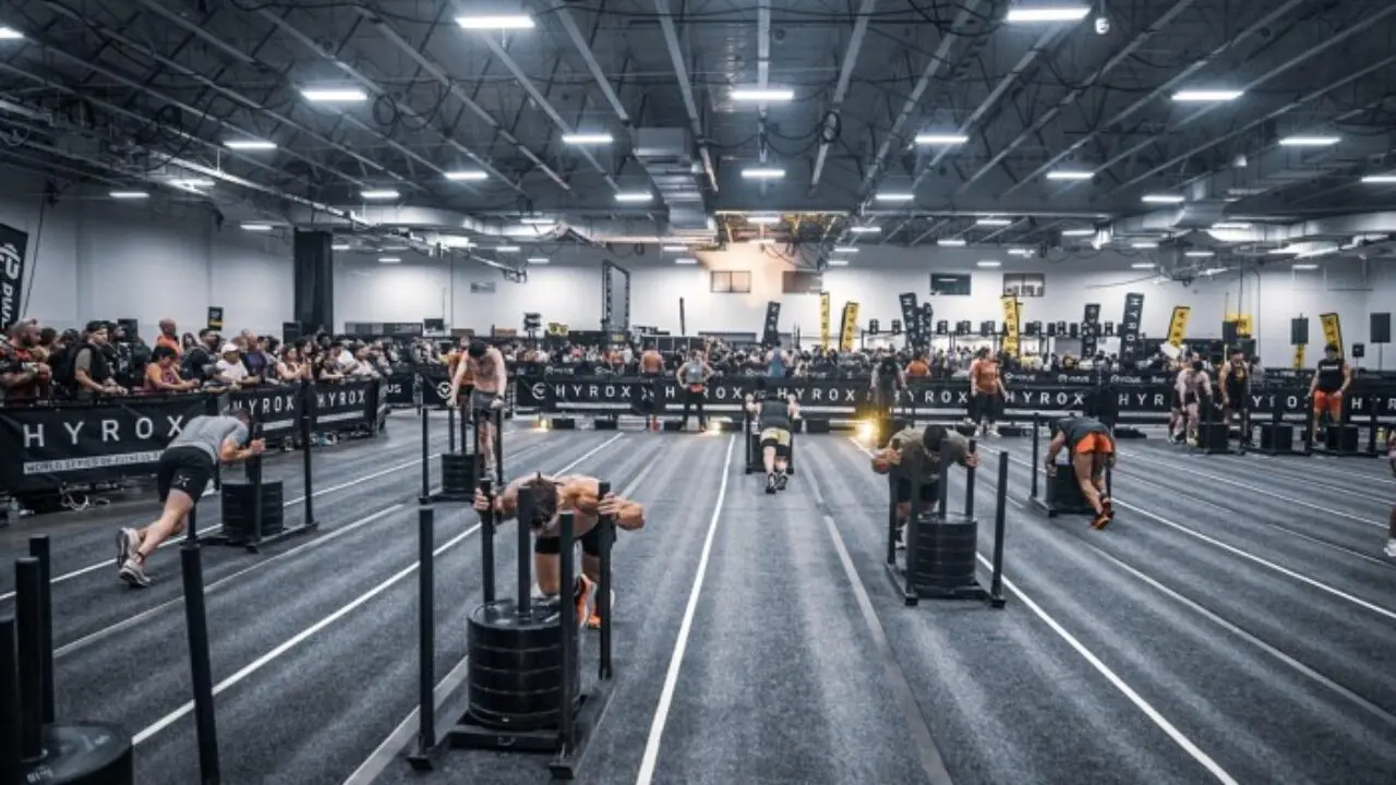 Hyrox trineo cubre técnica, trazada y fallos típicos del sled push.