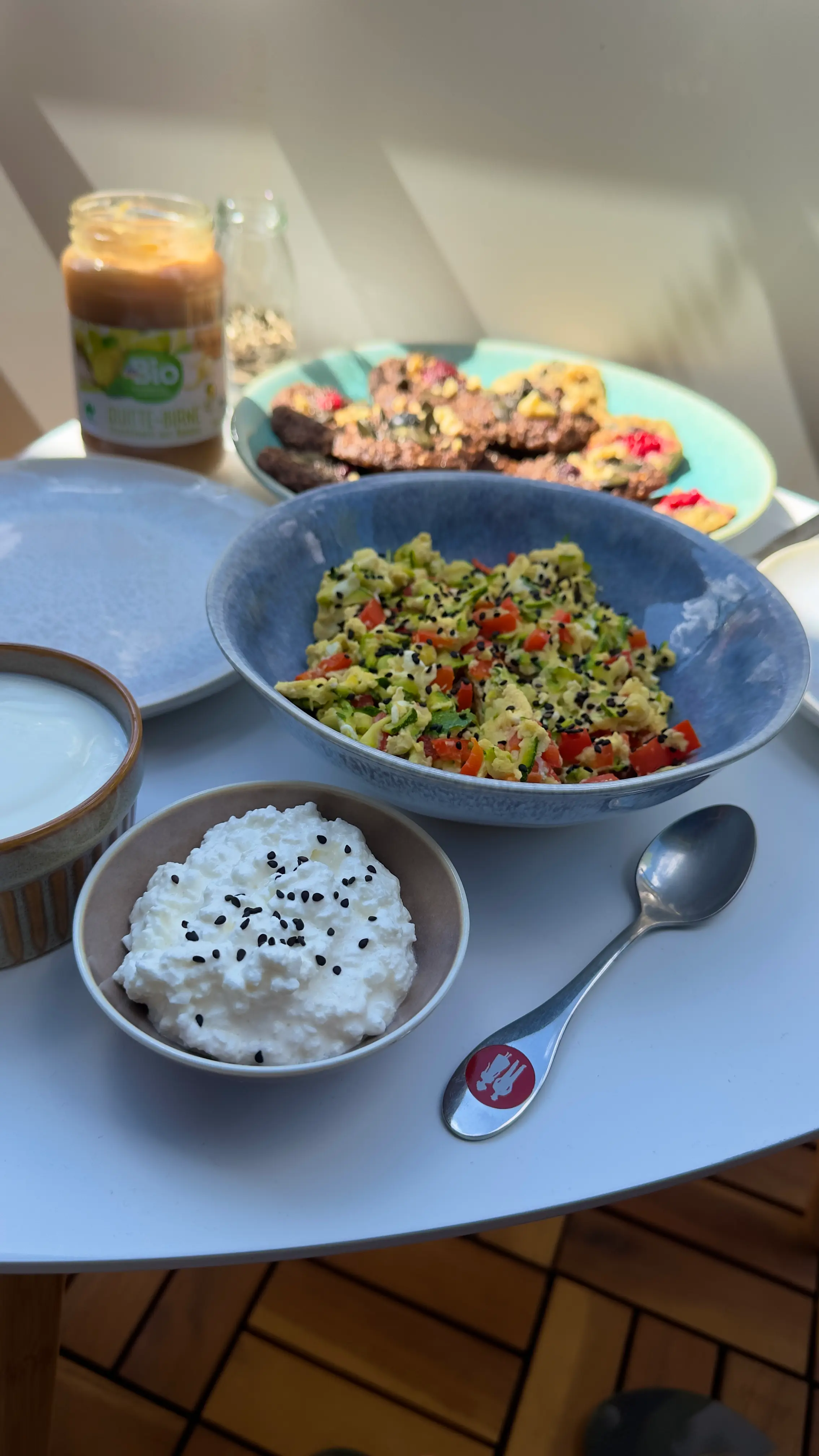 Descubre cómo Hamburgo ha transformado mi vida. Desde un estilo de vida activo y saludable hasta nuevas oportunidades con mi dieta ovo-lactovegetariana y entrenamientos en Benefit.