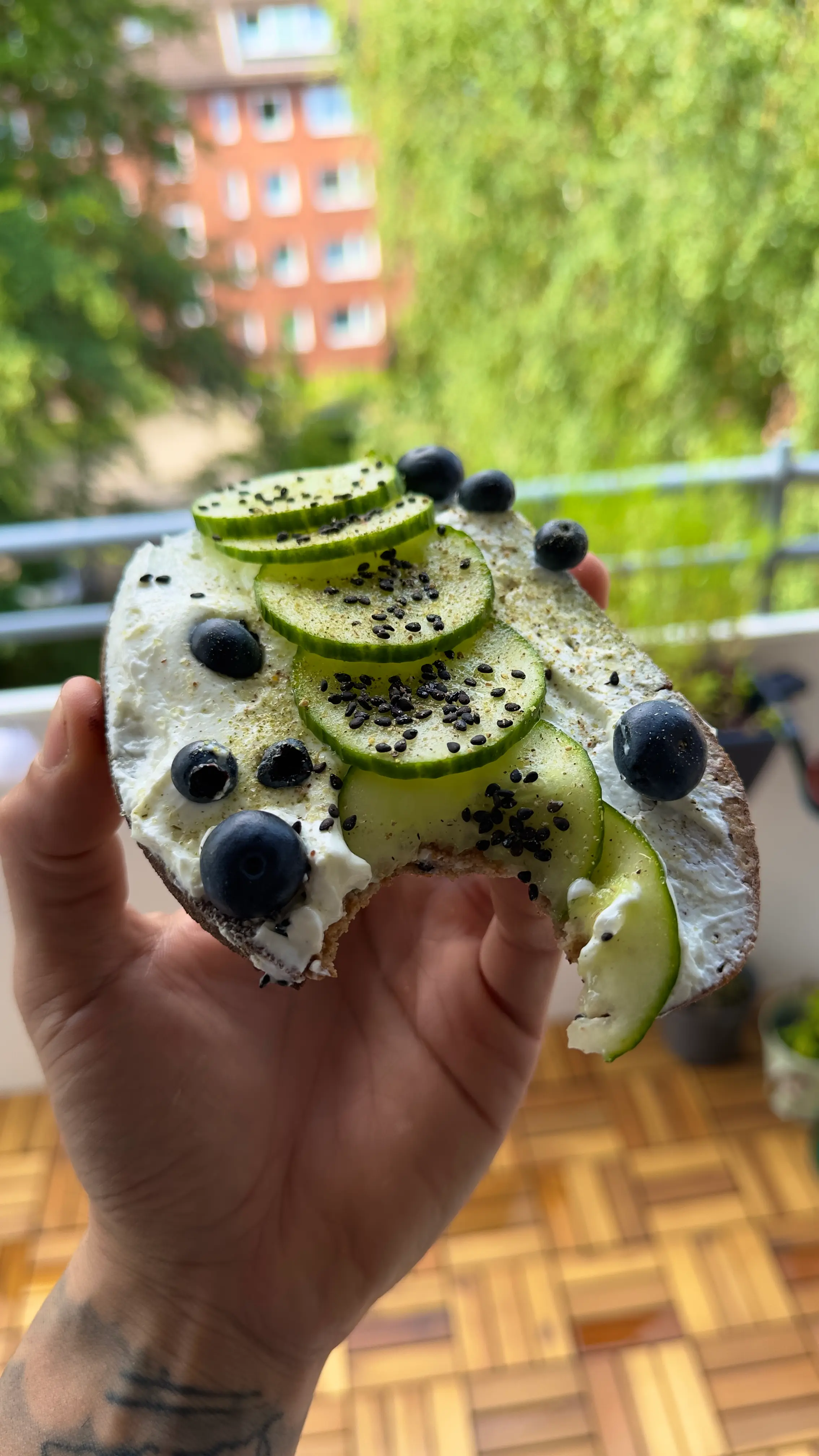 Discover recipes for healthy, quick and delicious breakfasts, packed with essential nutrients. Perfect for athletes and active people in Hamburg. Including Quark, Greek yogurt, feta cheese, skyr and more.