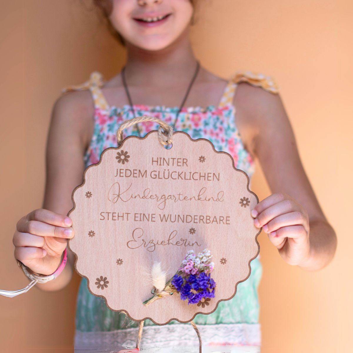 Personalisiertes Dankeschild für Erzieherin aus Holz