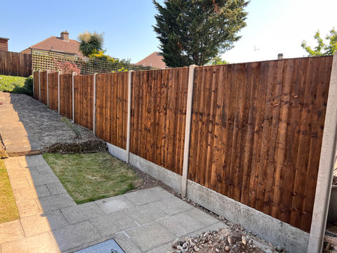 Fence contractor Harlington