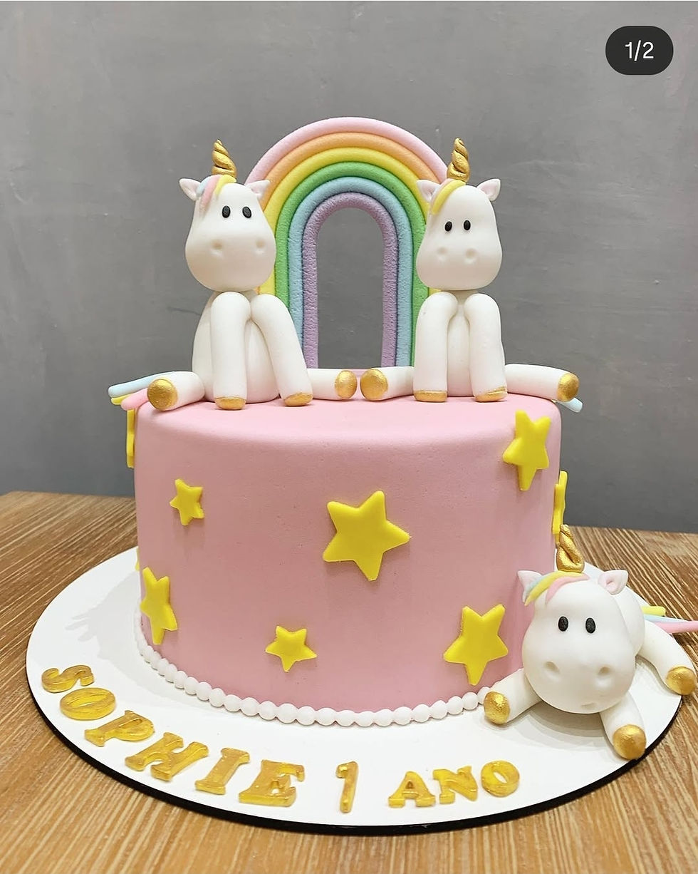 Bolo Unicórnios em Pasta Americana