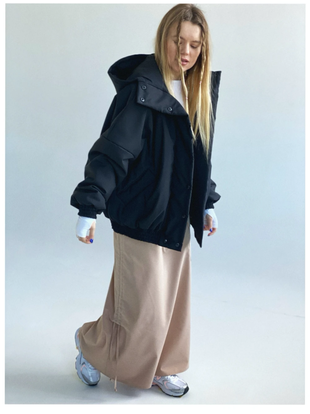 Бомбер із плащової тканини чорний