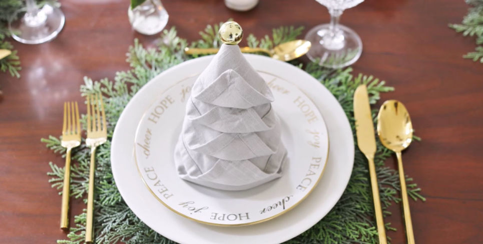 Napkin Folding - Christmas Tree