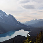 Montaña y lago