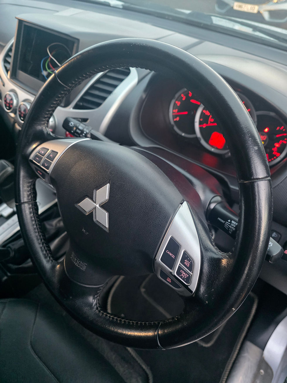 Thumbnail: 2014 Mitsubishi L200 2.5 DI-D Barbarian Automatic 4WD Euro 5 4d