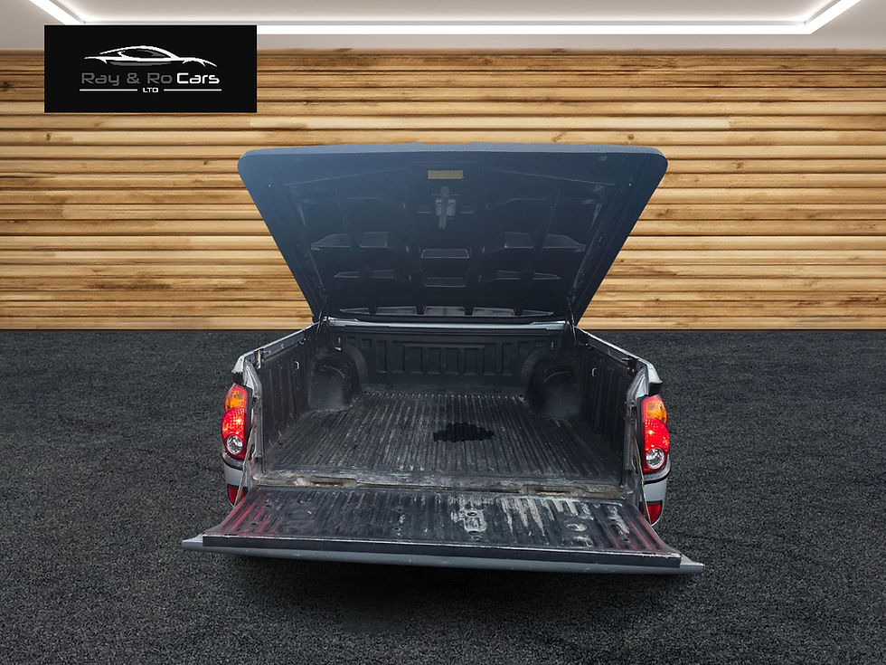 Thumbnail: 2014 Mitsubishi L200 2.5 DI-D Barbarian Automatic 4WD Euro 5 4d