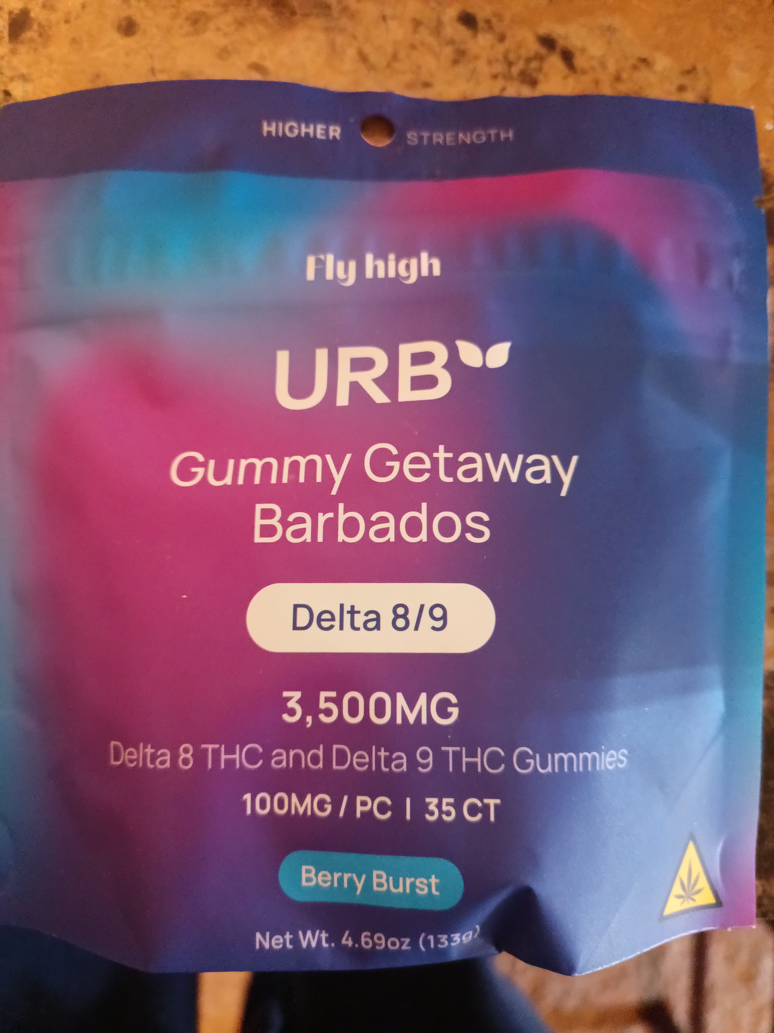 Urb 10 mg THC, 90 mg Delta 8