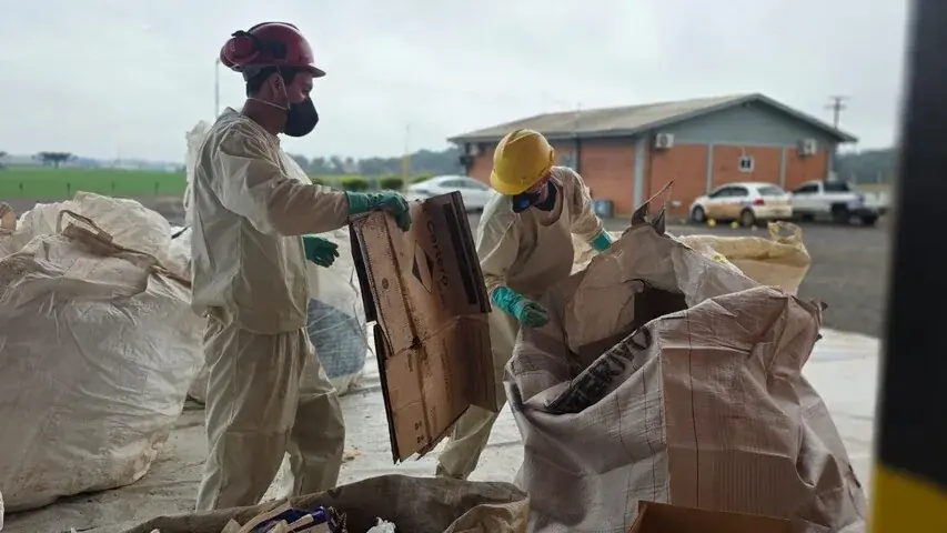 Campo Limpo 2026 recolhe mais de 4,4 mil unidades na filial da Coocam em Barracão